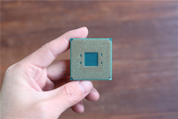 AMD准备推出三款桌面APU产品线，升级4nm Zen4架构、AM5接口